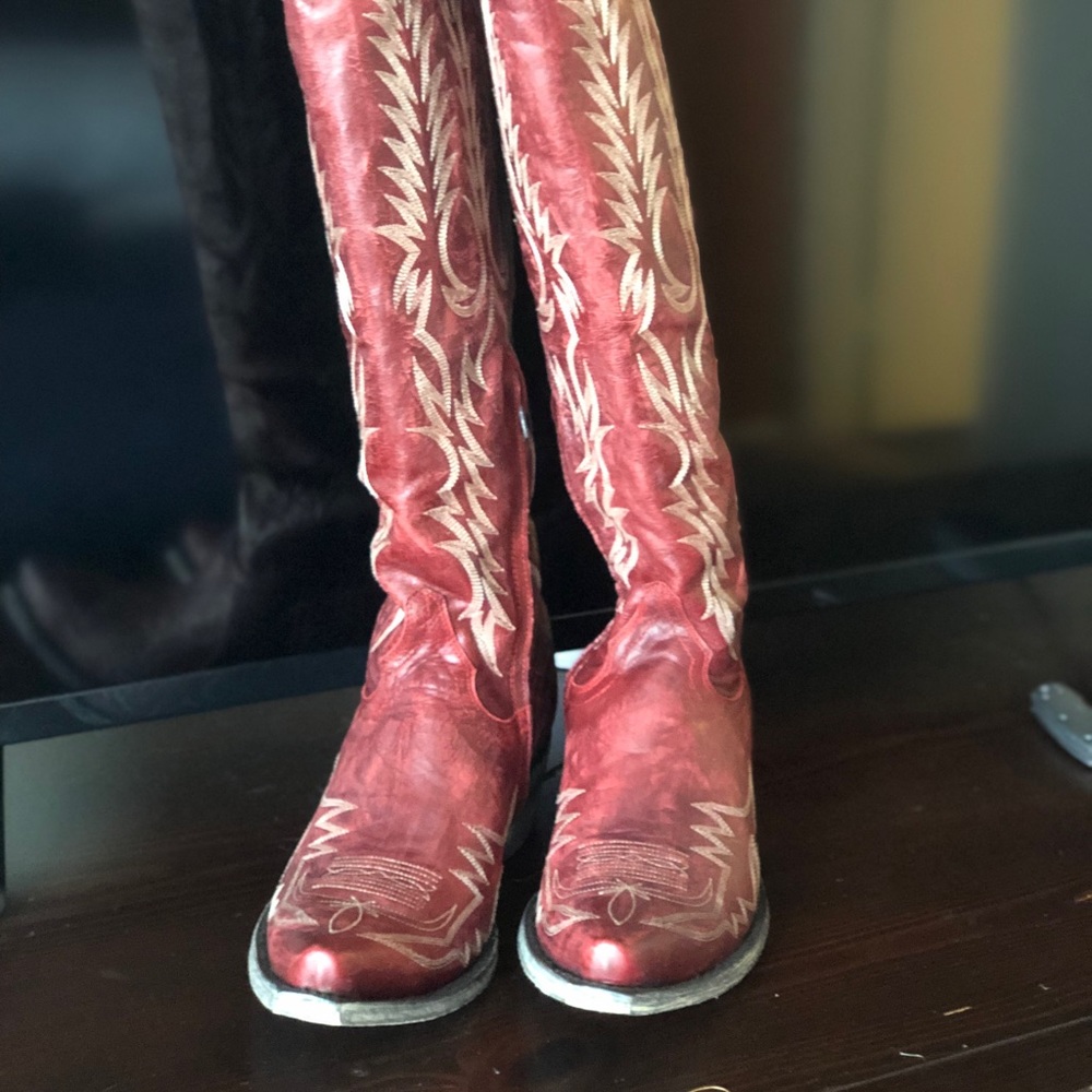 Old gringo red cowboy boots